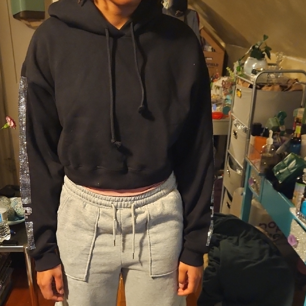 PINK Victoria's Secret Black Long Sleeve Cropped Hoodie